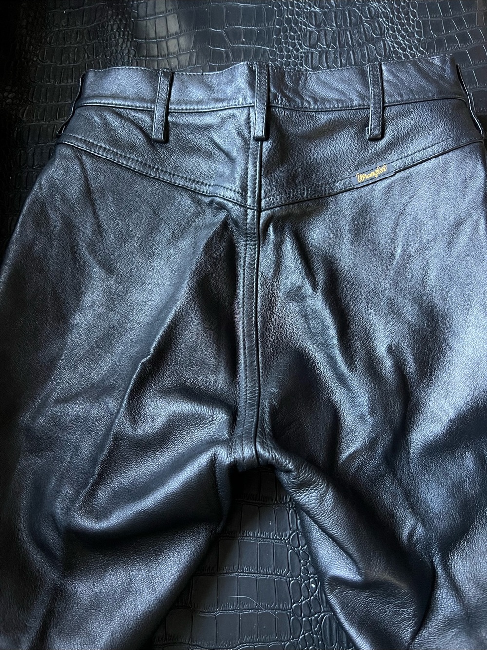 RARE WRANGLER Black Leather  26